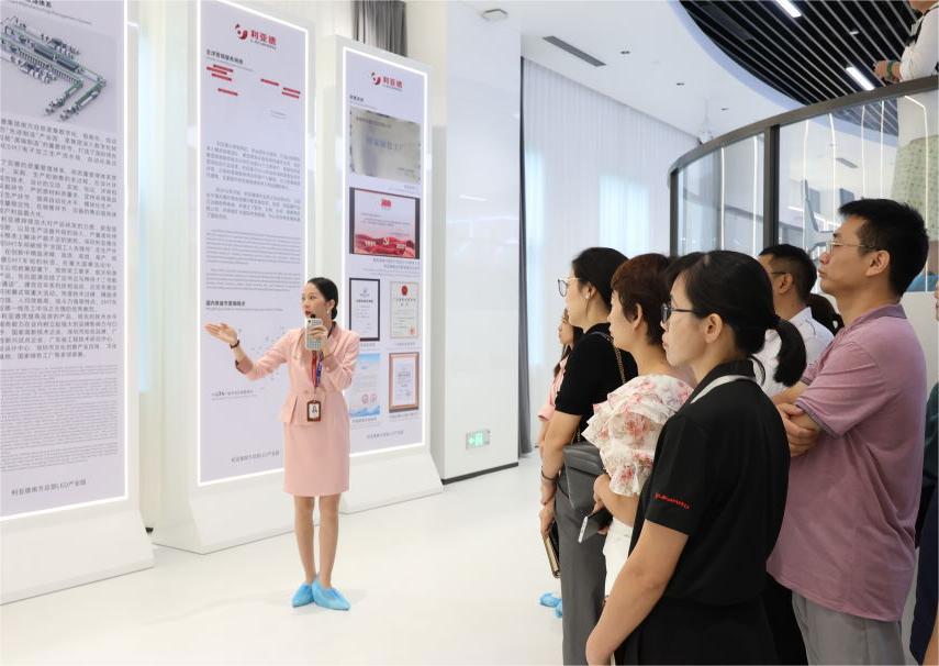 赋强人才生长 | “复盘中国行?走进bg大游”学习活动乐成举行